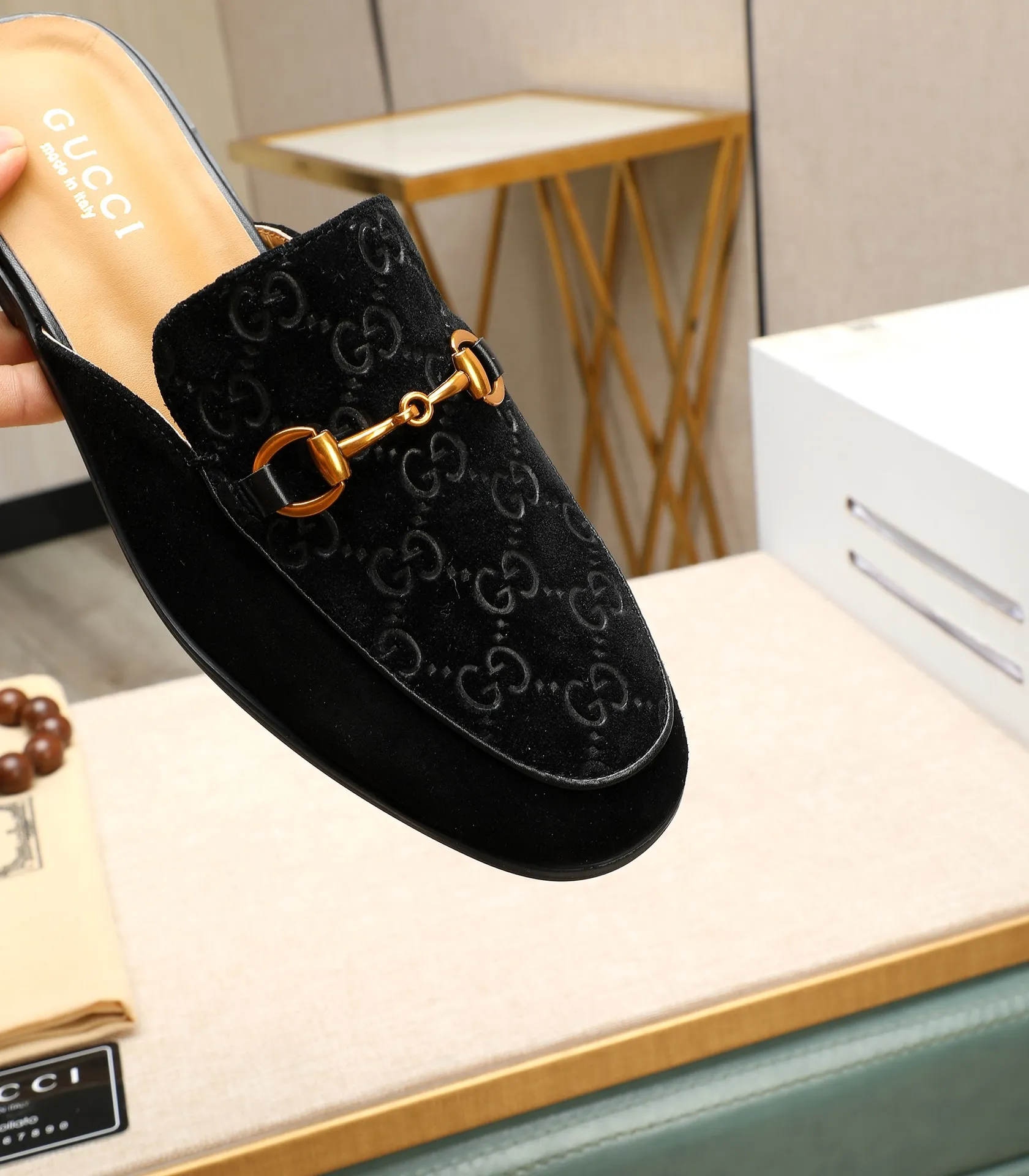 Men's clothing and shoes 💰380 (Gucci) The latest 🎁🎁 casual and fashionable men's shoes 👟 from the official website, hot style 💥 style is simple and elegant, exclusive for trendy men. Unique official website latest brand double G elements 👑 original Gucci decoration, fashionable and generous, original material original calfskin, ✅ fully imported first-layer pigskin lining, official website designated wear-resistant, lightweight original rubber casual outsole, counter classic model taken in kind, 38-44 black and white optional